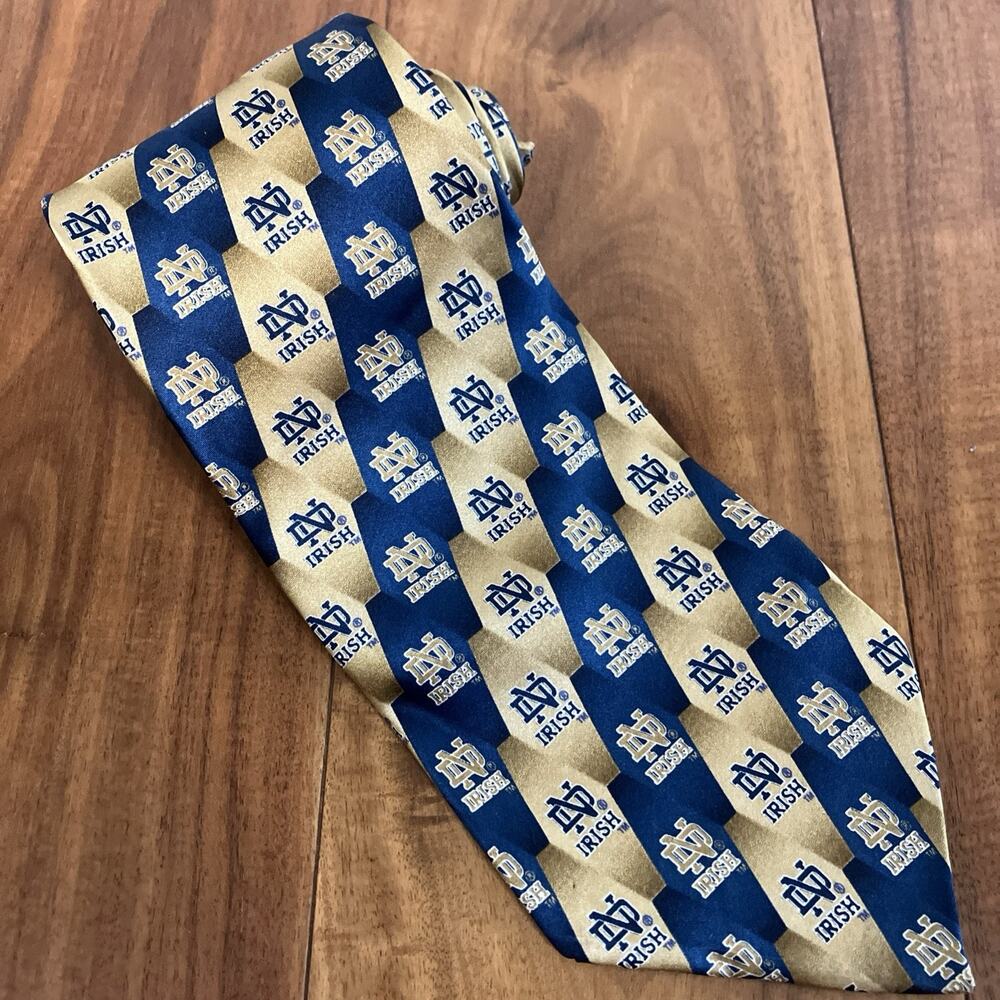 Notre Dame Fighting Irish Silk Tie Navy Gold Logo Checkered Mens College Sporty